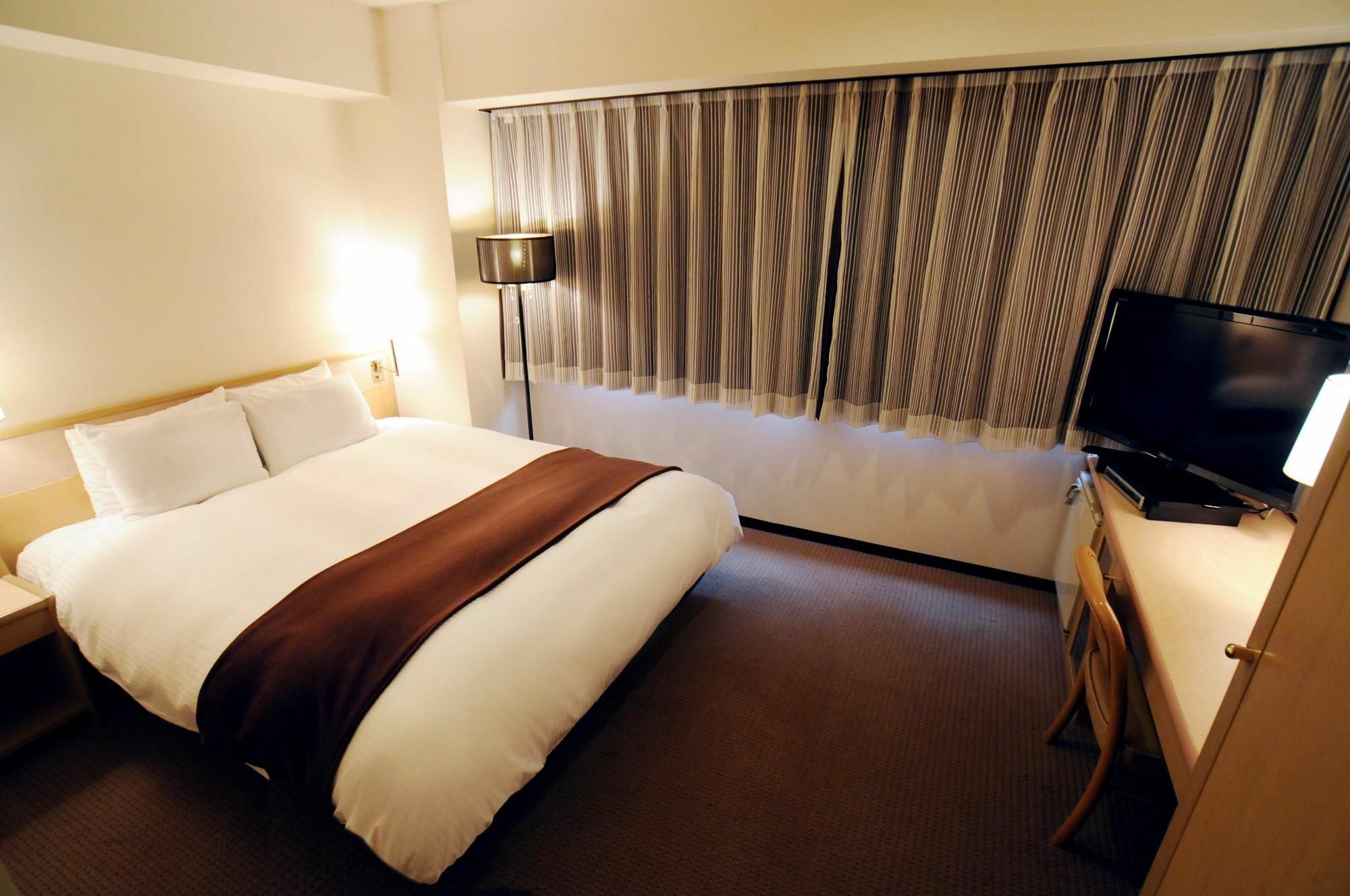 Oita Regal Hotel Bagian luar foto