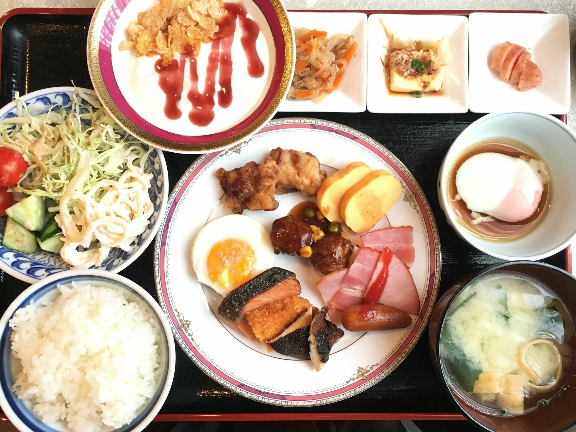 Oita Regal Hotel Bagian luar foto